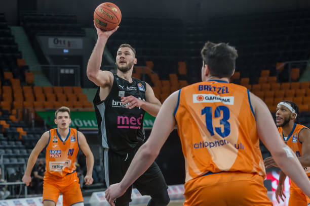 本场比赛凯 本场比赛凯